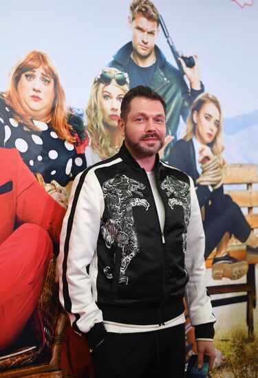 Премьера фильма "Девушки бывают разные"