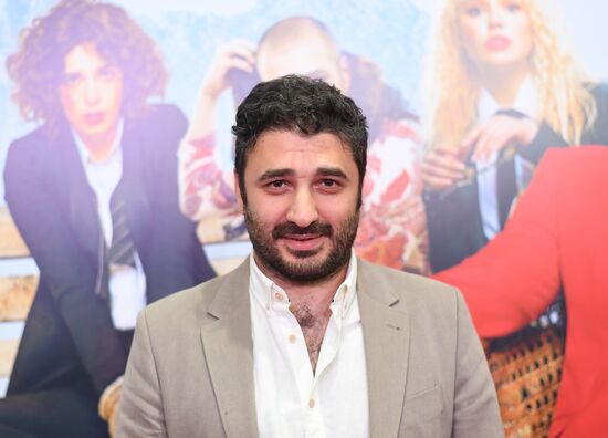 Премьера фильма "Девушки бывают разные"