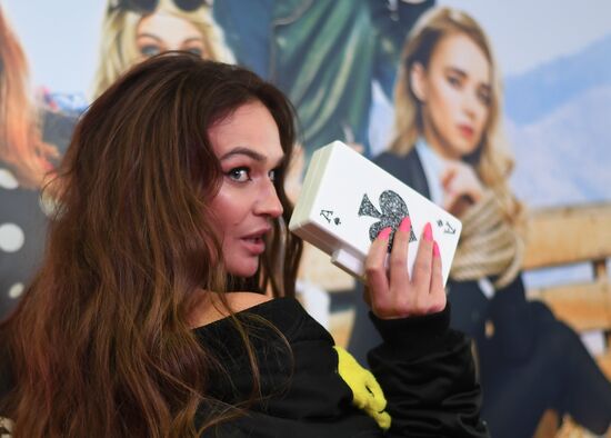 Премьера фильма "Девушки бывают разные"