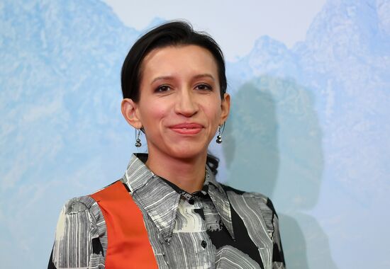 Премьера фильма "Девушки бывают разные"