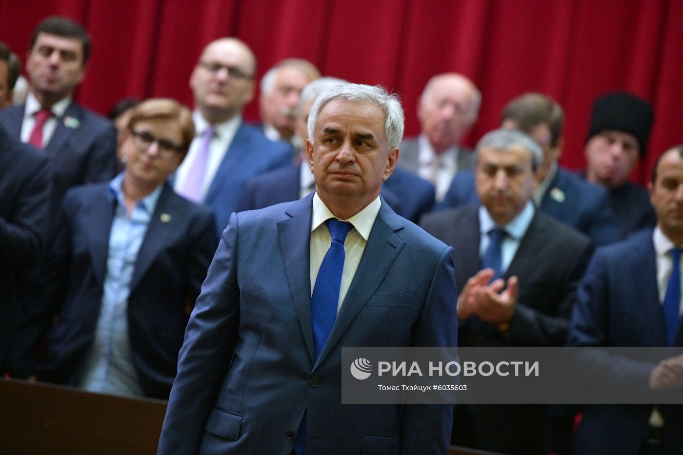 Инаугурация избранного президента Абхазии Р. Хаджимбы