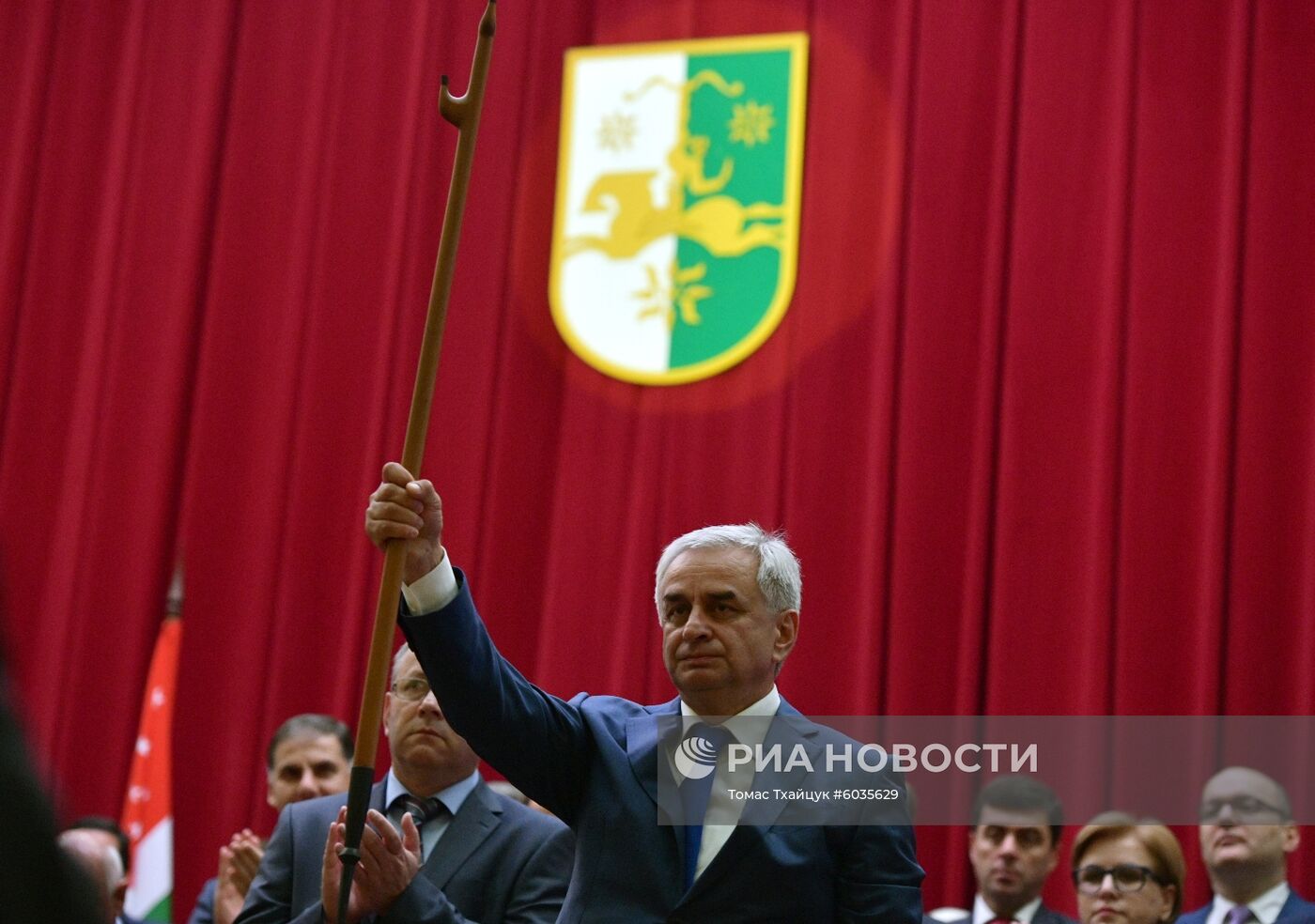 Инаугурация избранного президента Абхазии Р. Хаджимбы