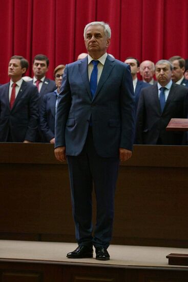 Инаугурация избранного президента Абхазии Р. Хаджимбы