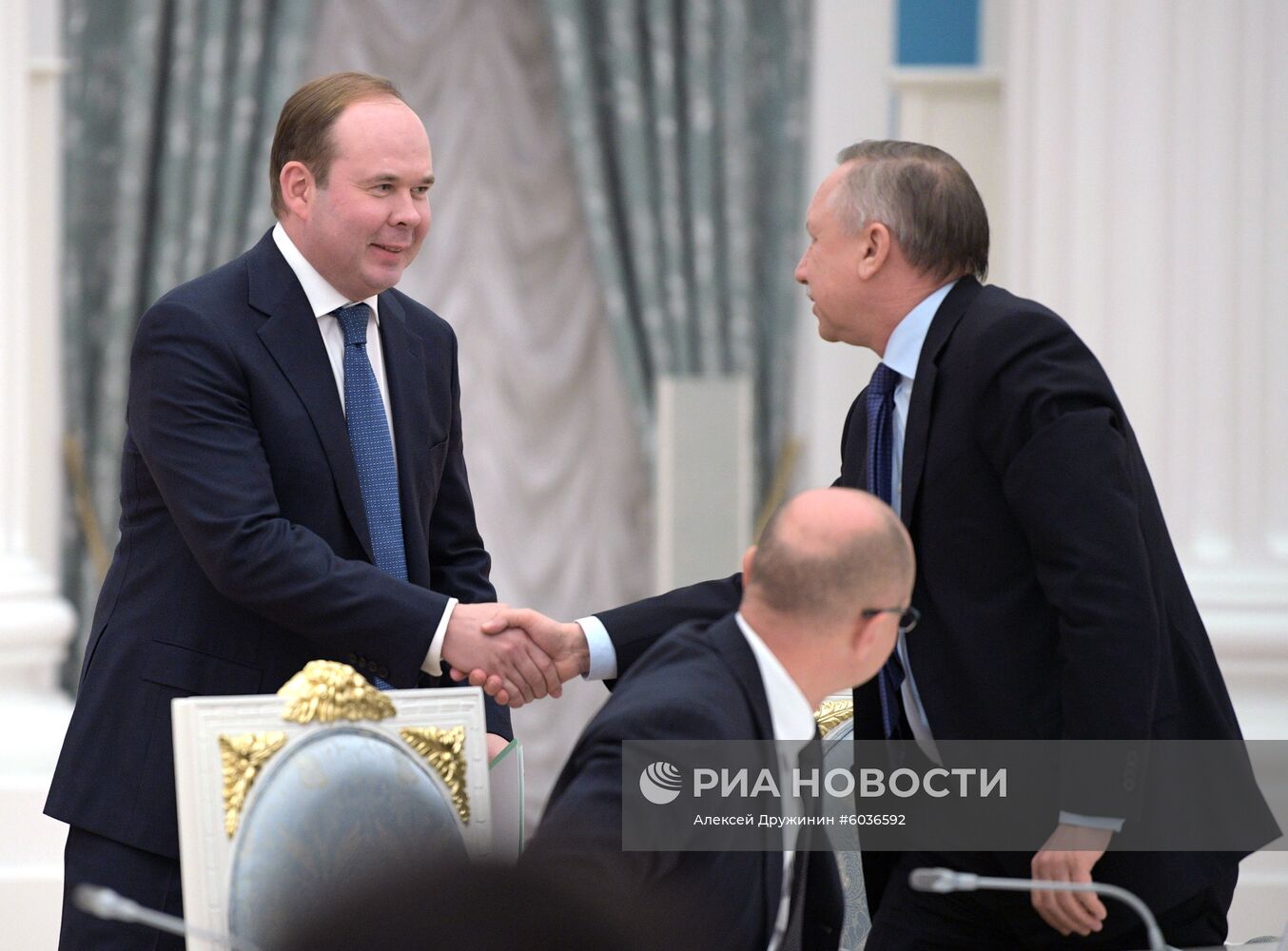 Президент РФ В. Путин встретился с избранными главами субъектов РФ