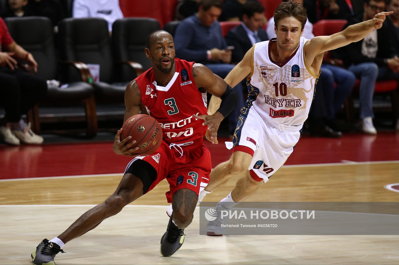 Баскетбол. Кубок Европы. Матч "Локомотив-Кубань" - "Умана Рейер"