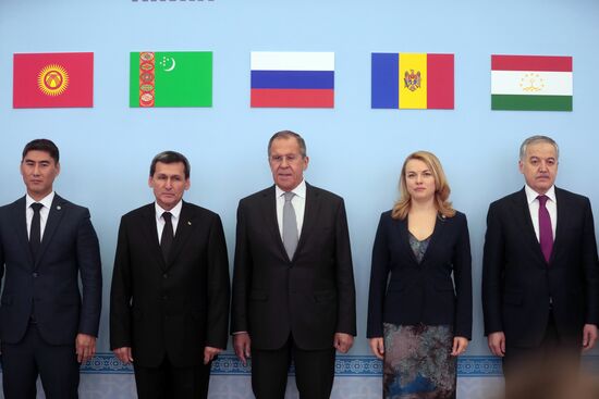 Визит министра иностранных дел РФ С. Лаврова в Туркмению