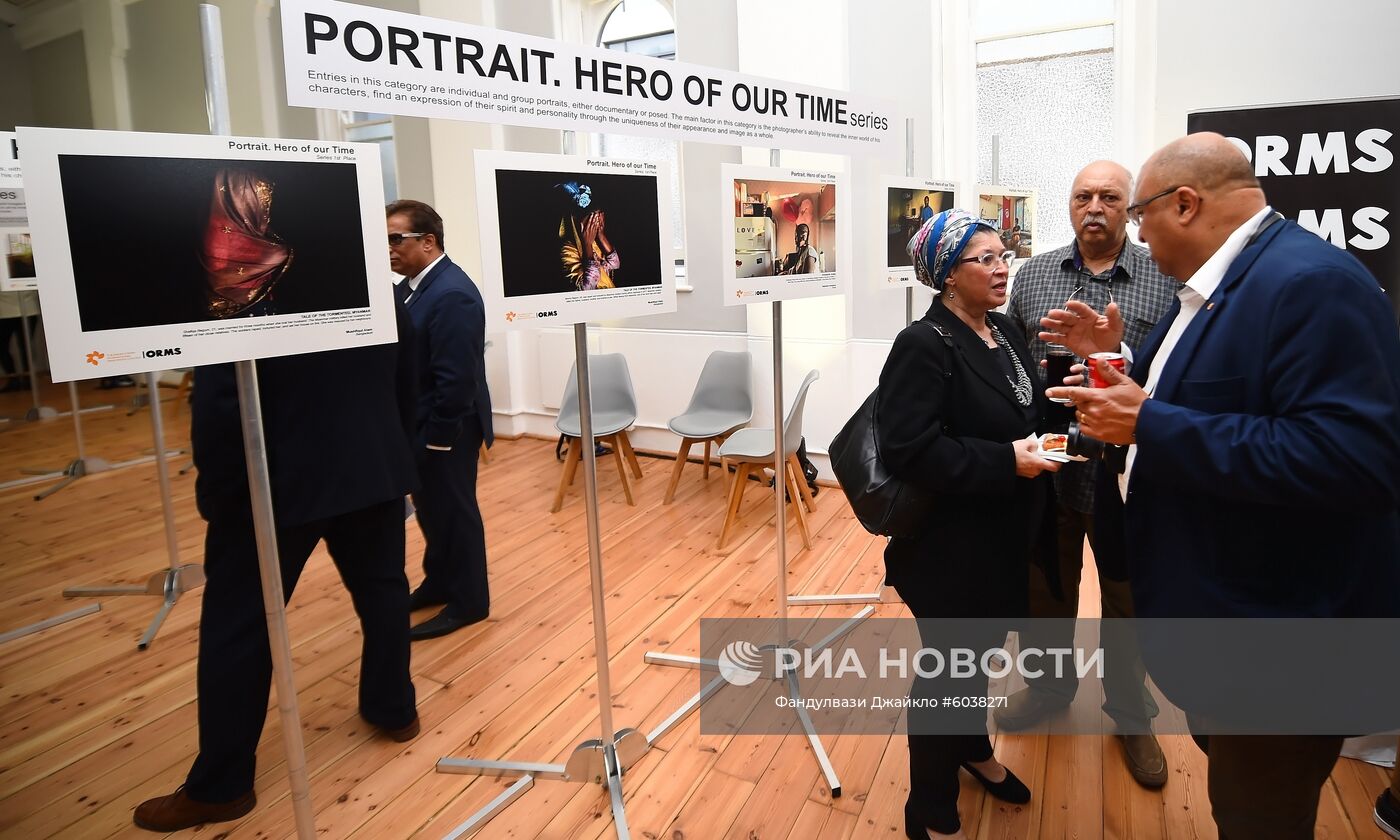 Открытие выставки победителей конкурса им. Андрея Стенина в Кейптауне