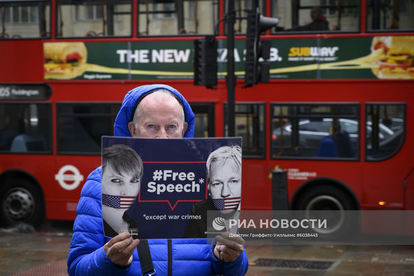 Акция в поддержку Дж. Ассанжа в Лондоне