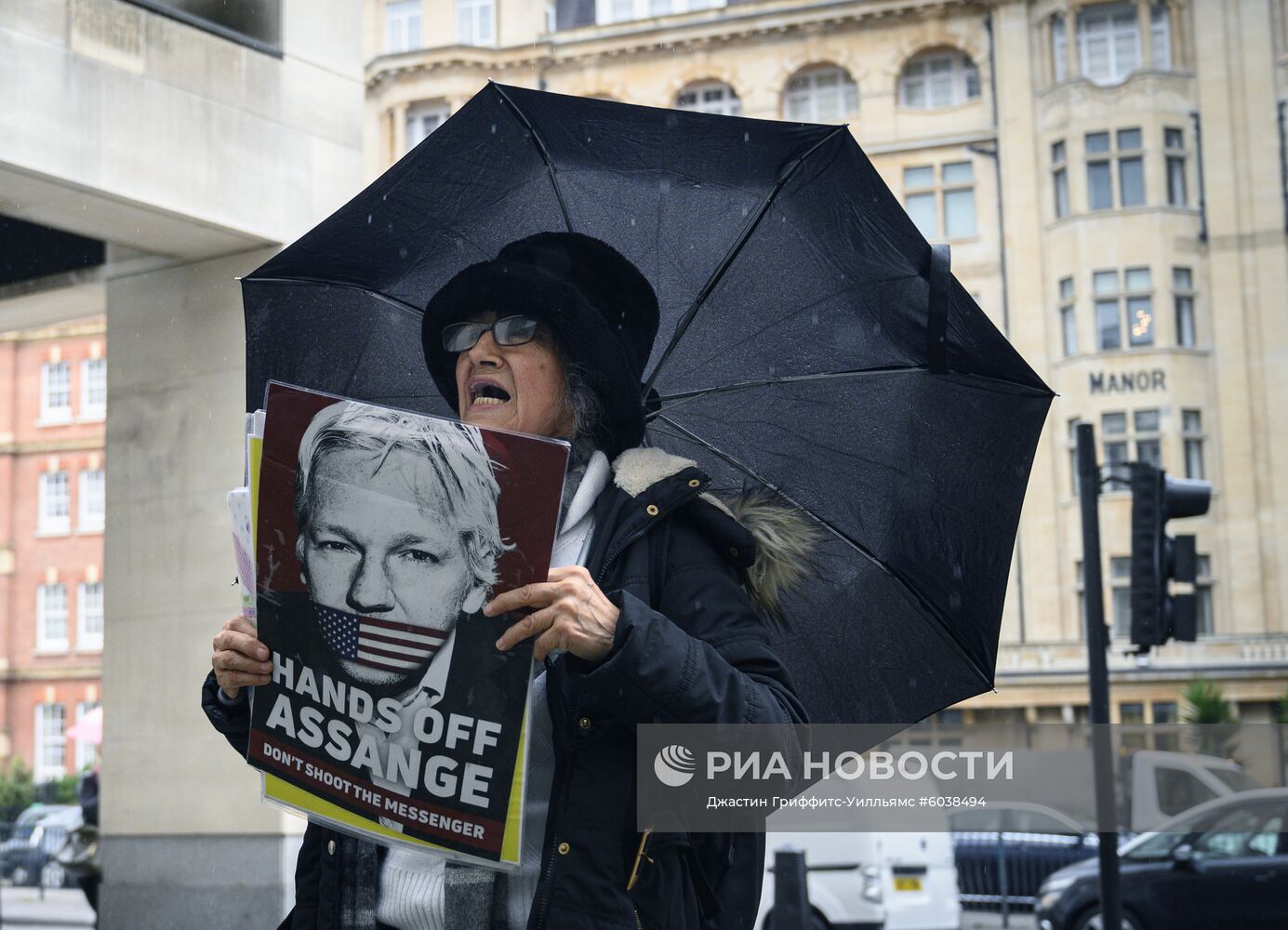 Акция в поддержку Дж. Ассанжа в Лондоне Акция в поддержку Дж. Ассанжа в Лондоне