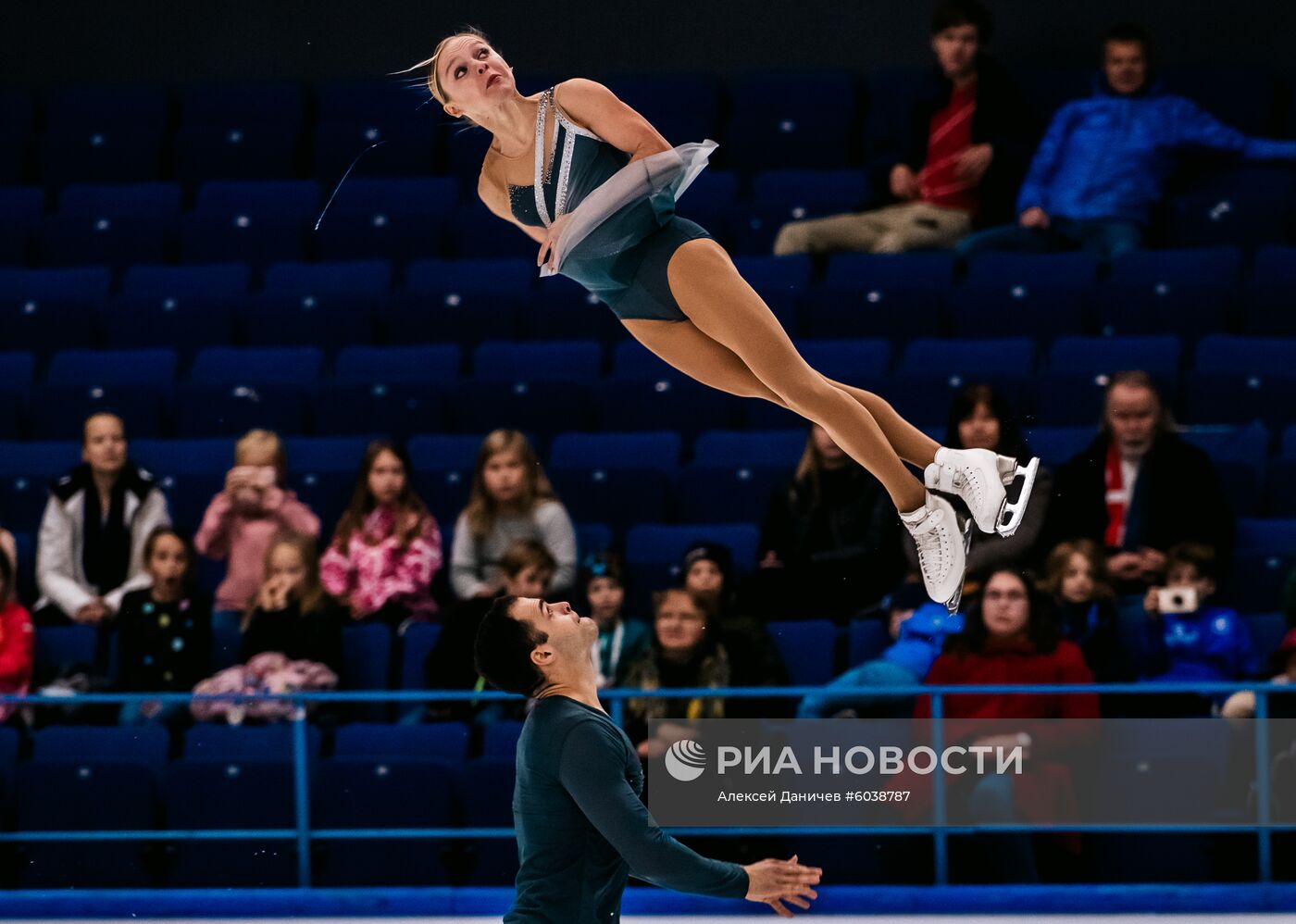 Фигурное катание. Finlandia trophy. Пары. Короткая программа