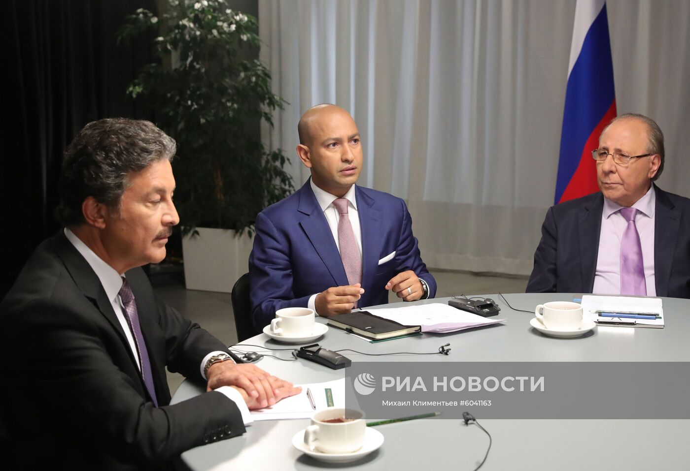 Президент РФ В. Путин дал интервью телеканалам RT Arabic, Sky News и Al Arabiya