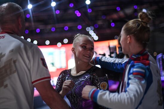 Спортивная гимнастика. Чемпионат мира. Отдельные снаряды. Второй день