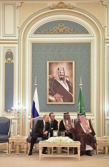 Государственный визит президента РФ В. Путина в Саудовскую Аравию