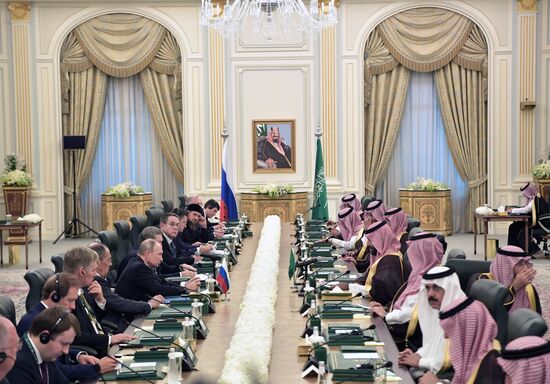Государственный визит президента РФ В. Путина в Саудовскую Аравию
