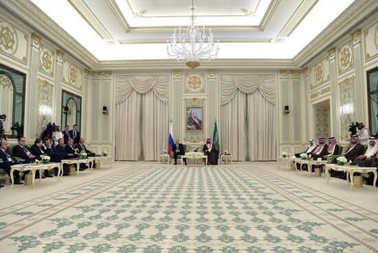 Государственный визит президента РФ В. Путина в Саудовскую Аравию