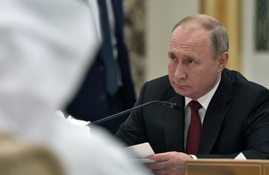 Государственный визит президента РФ В. Путина в ОАЭ