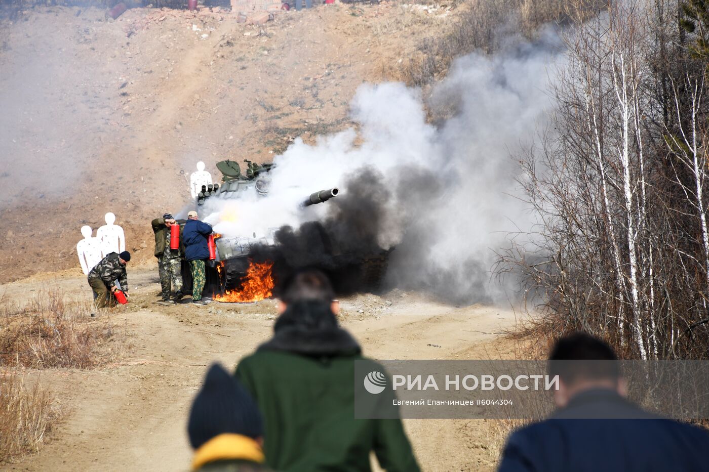 Военным атташе 11 стран показали новую БРДМ под Читой