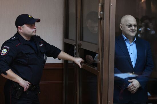 Заседание суда по делу А. Дрыманова
