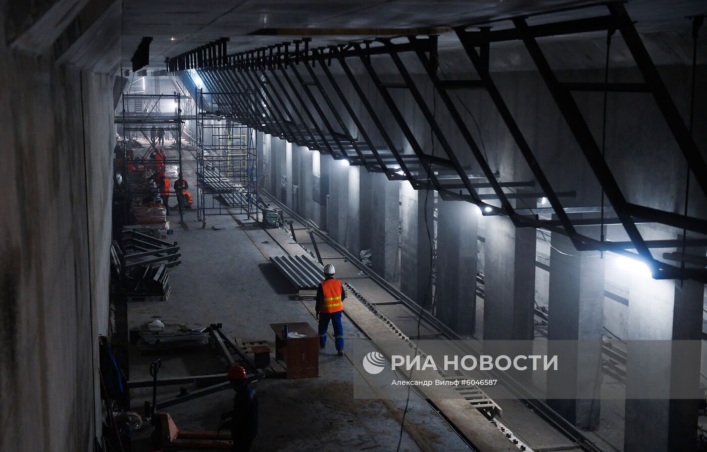 Строительство станции метро "Окская" 