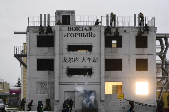 Учения спецназа Росгвардии и полиции Китая "Сотрудничество-2019"
