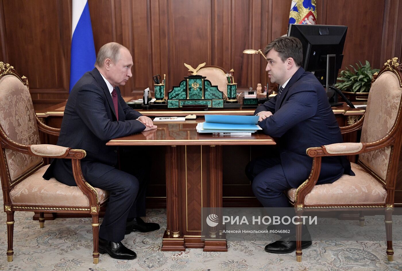 Президент РФ В. Путин встретился с губернатором Ивановской области С. Воскресенским