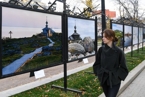 Фотовыставка "Русские сезоны. Соловки" открылась в Москве