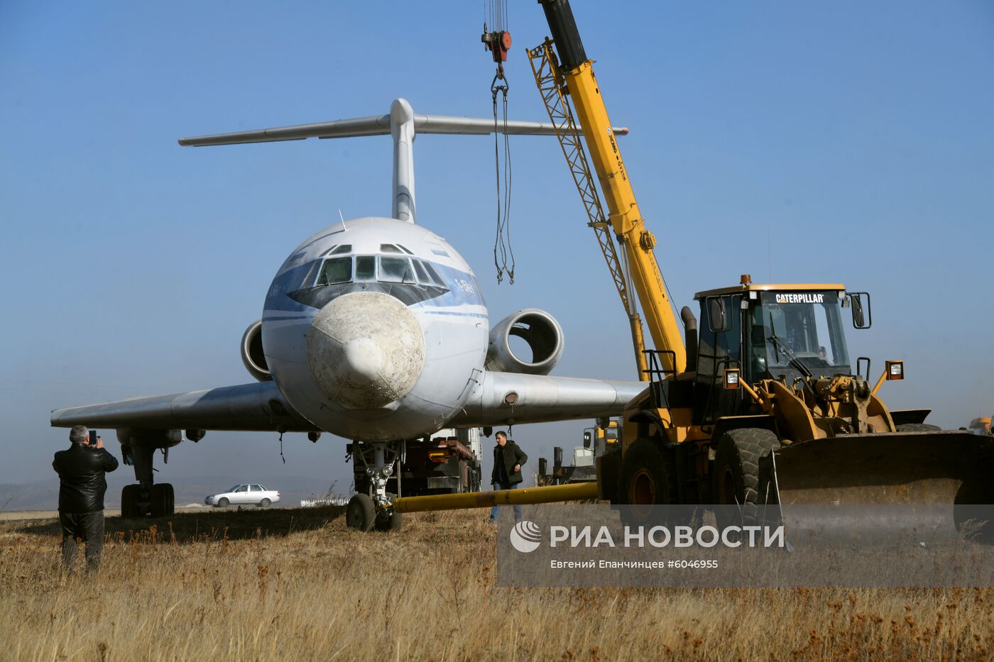 Транспортировка списанного самолёта Ту-154 | РИА Новости Медиабанк