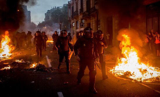 Акция протеста в Барселоне