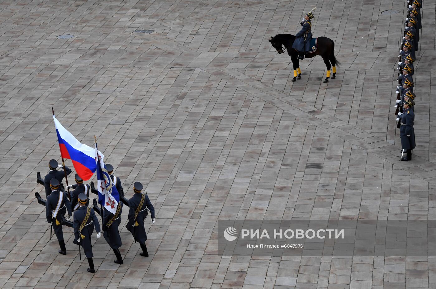 60 лет президентскому полку