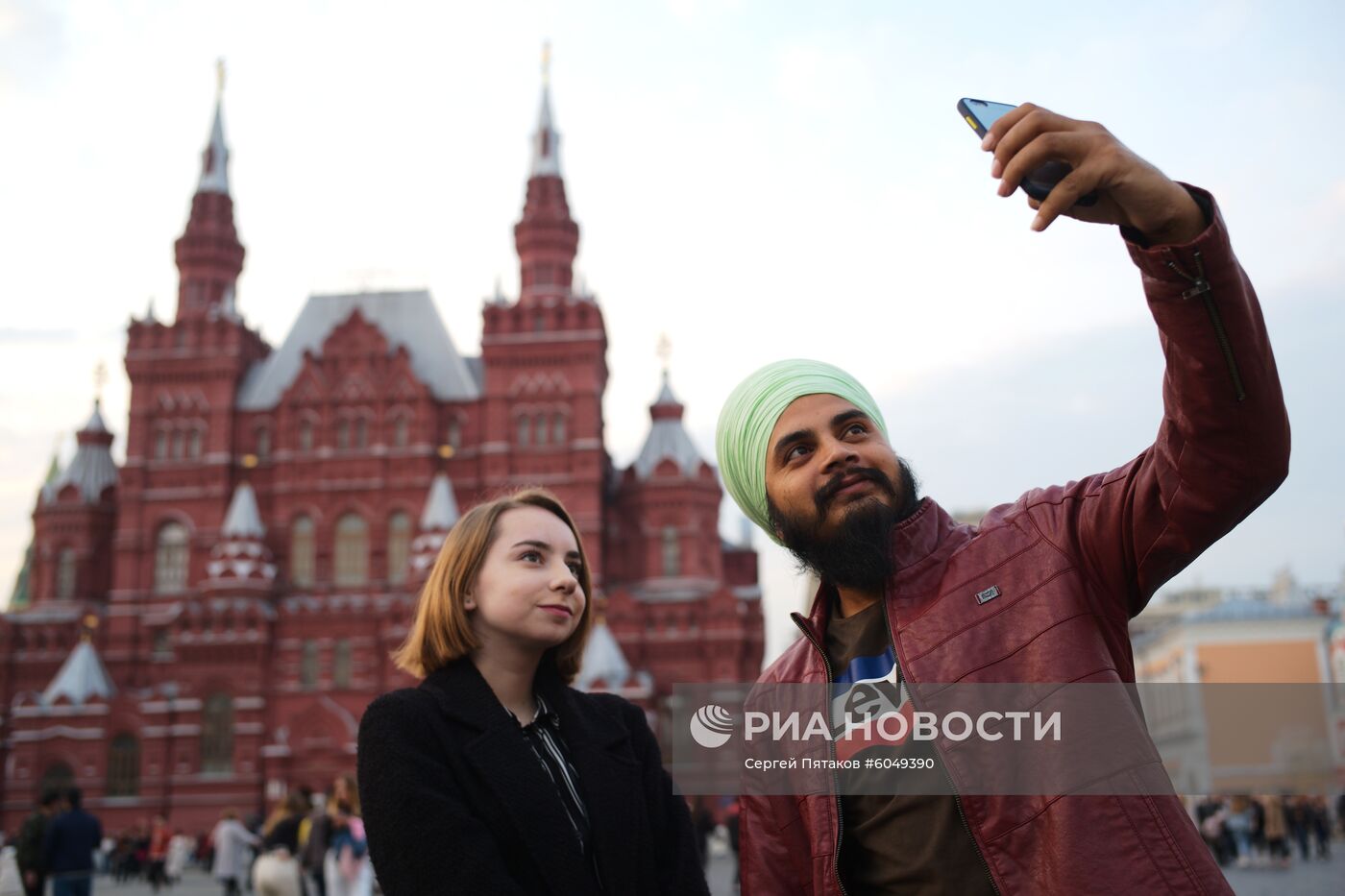 Туристы в Москве