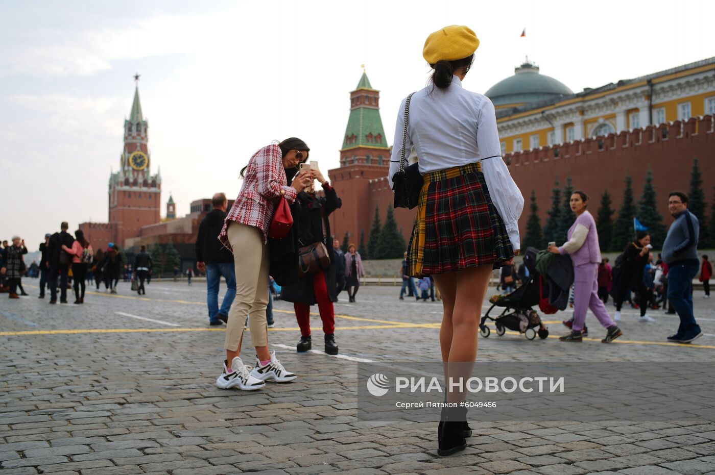 Туристы в Москве
