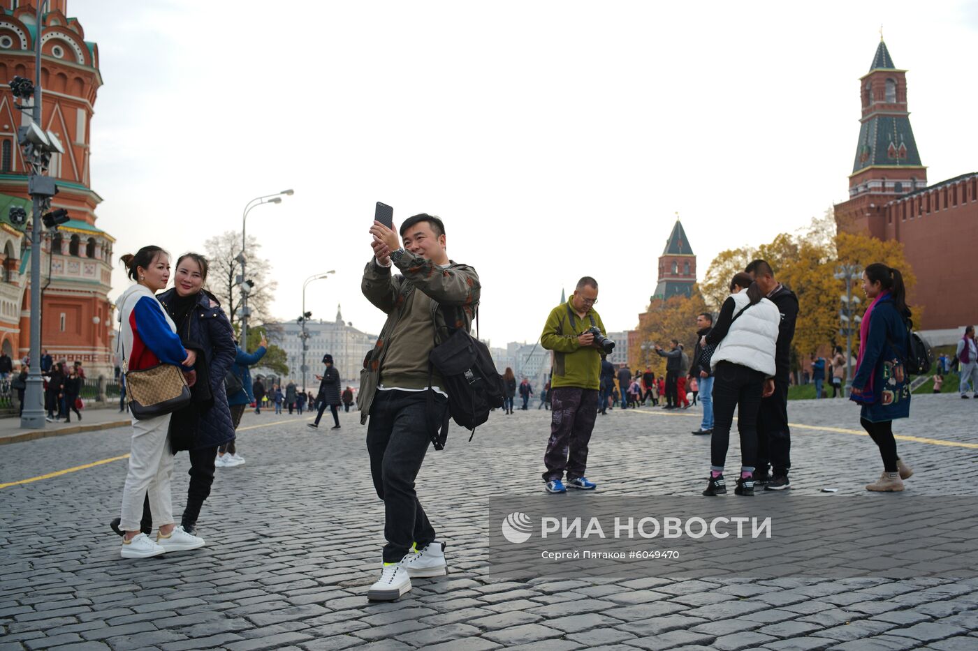 Туристы в Москве