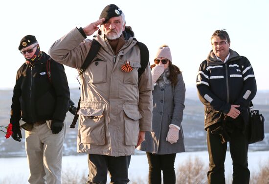 Делегация ветеранов из Норвегии посетила Мурманск Делегация ветеранов из Норвегии посетила Мурманск