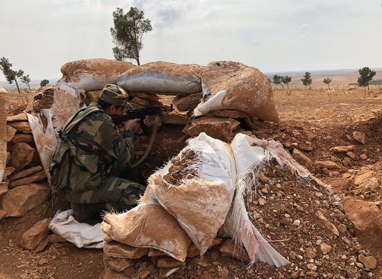 Линия обороны на северо-западе района Манбидж в Сирии