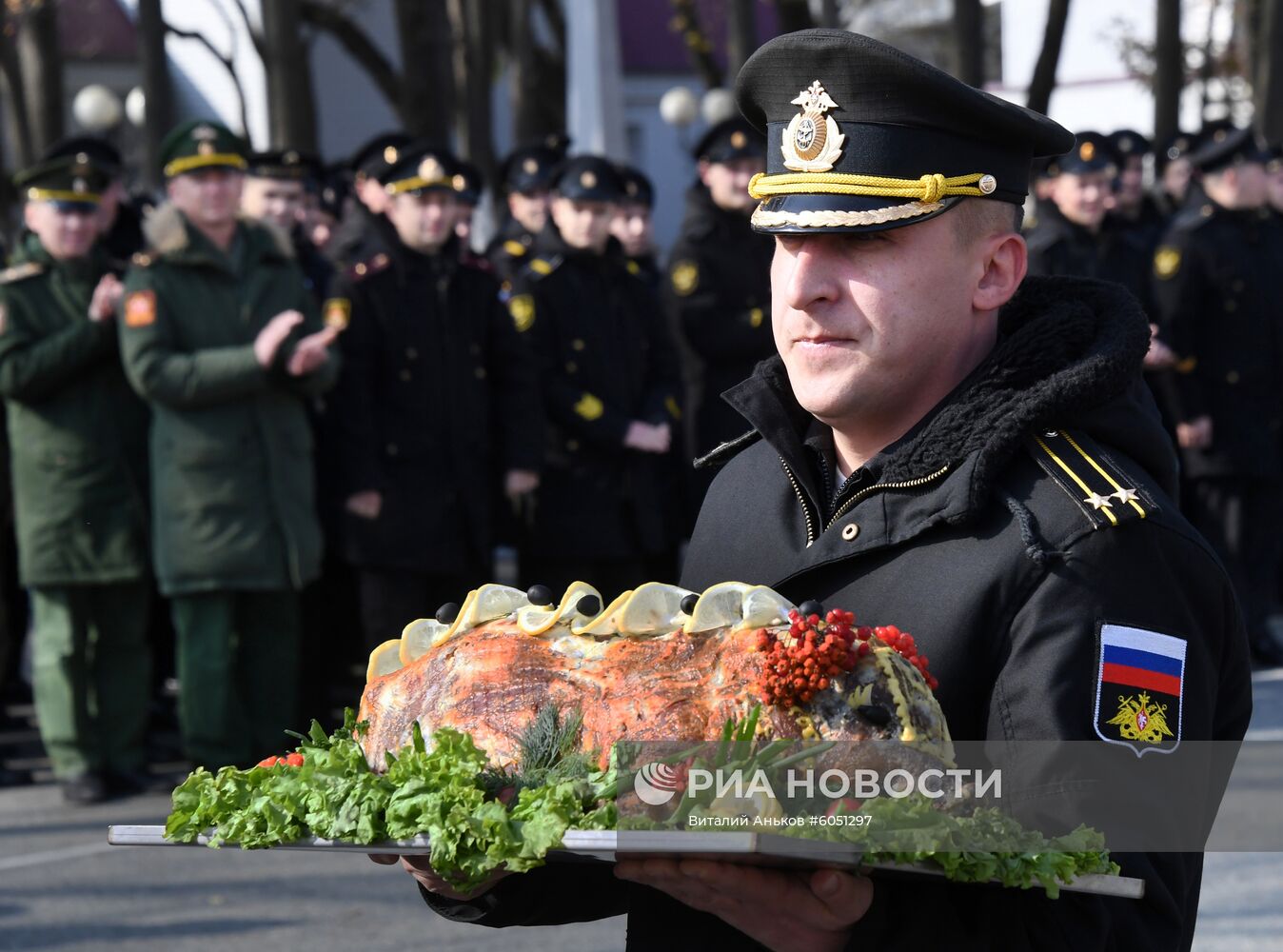 Встреча учебного корабля Балтийского флота "Перекоп" во Владивостоке