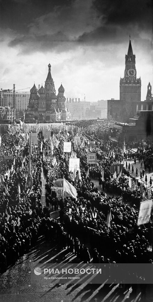 Празднование 49-й годовщины Октября в Москве