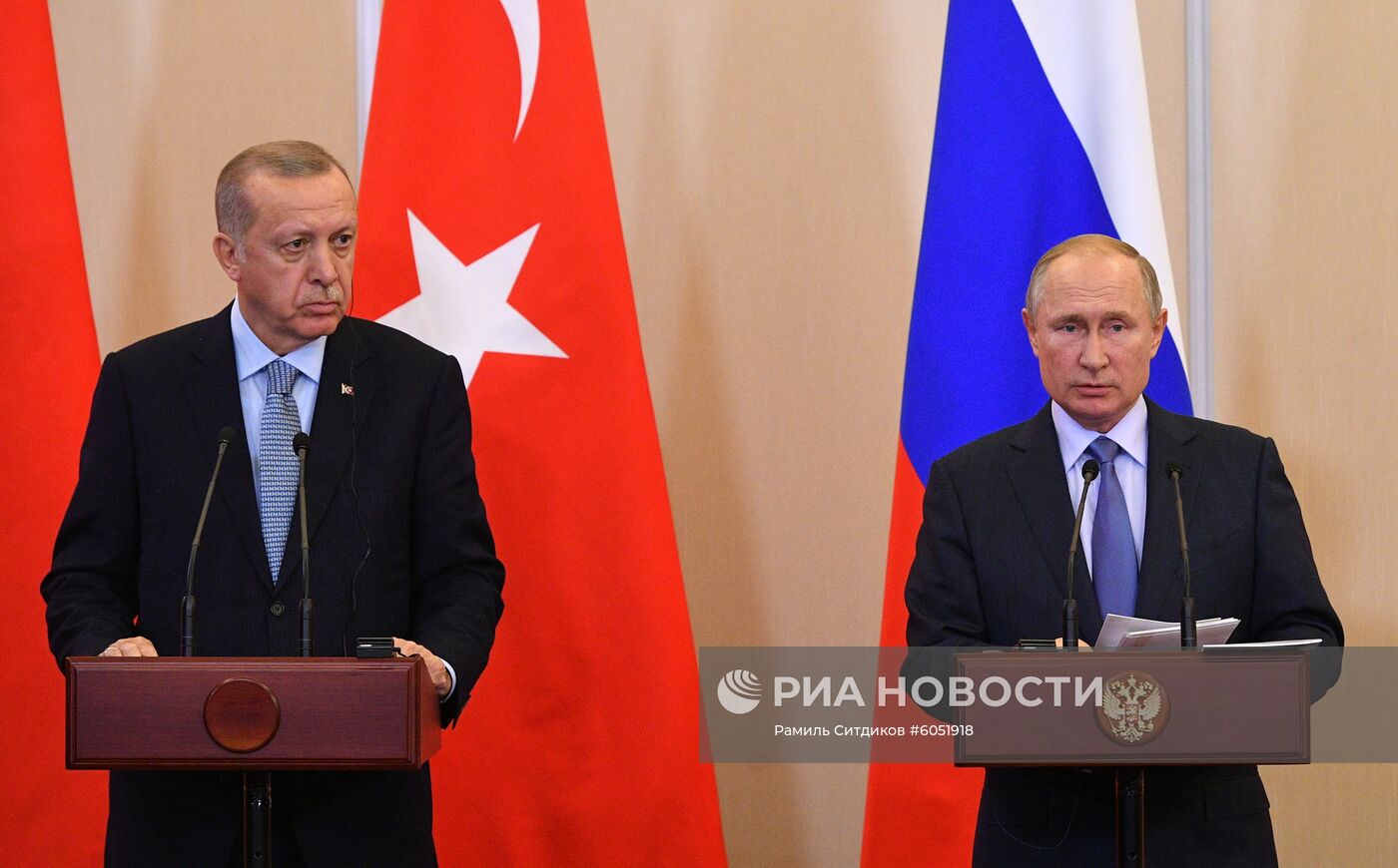 Президент РФ В. Путин встретился с президентом Турции Р. Т. Эрдоганом