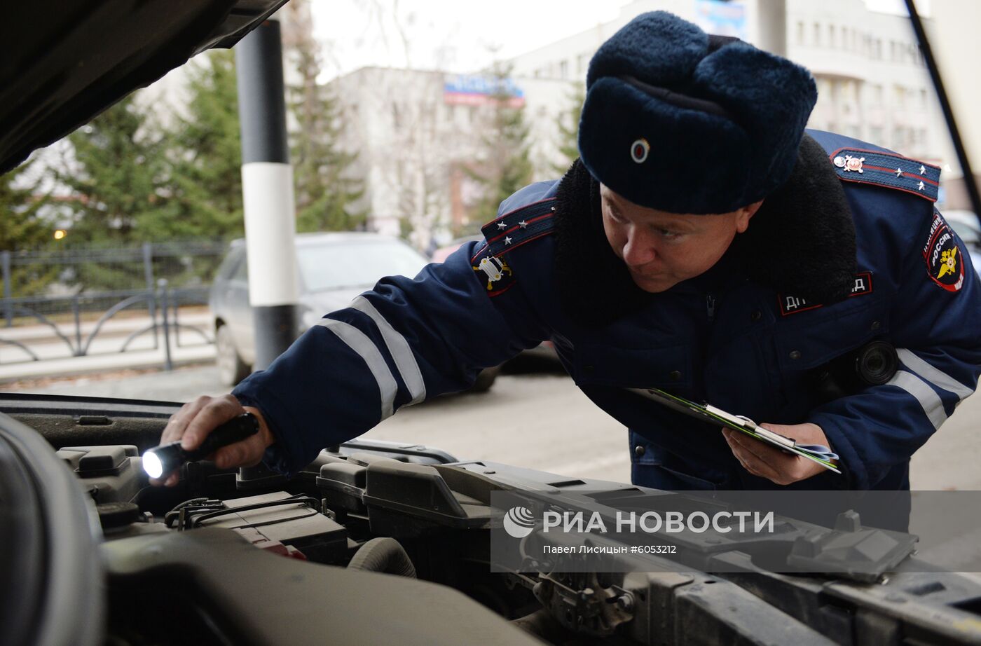 Выдача номеров в ГИБДД