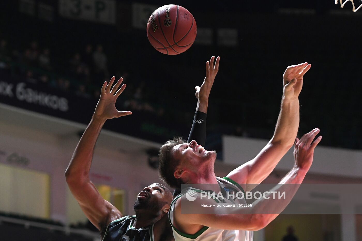 Баскетбол. Кубок Европы. Матч УНИКС - "Ховентут"