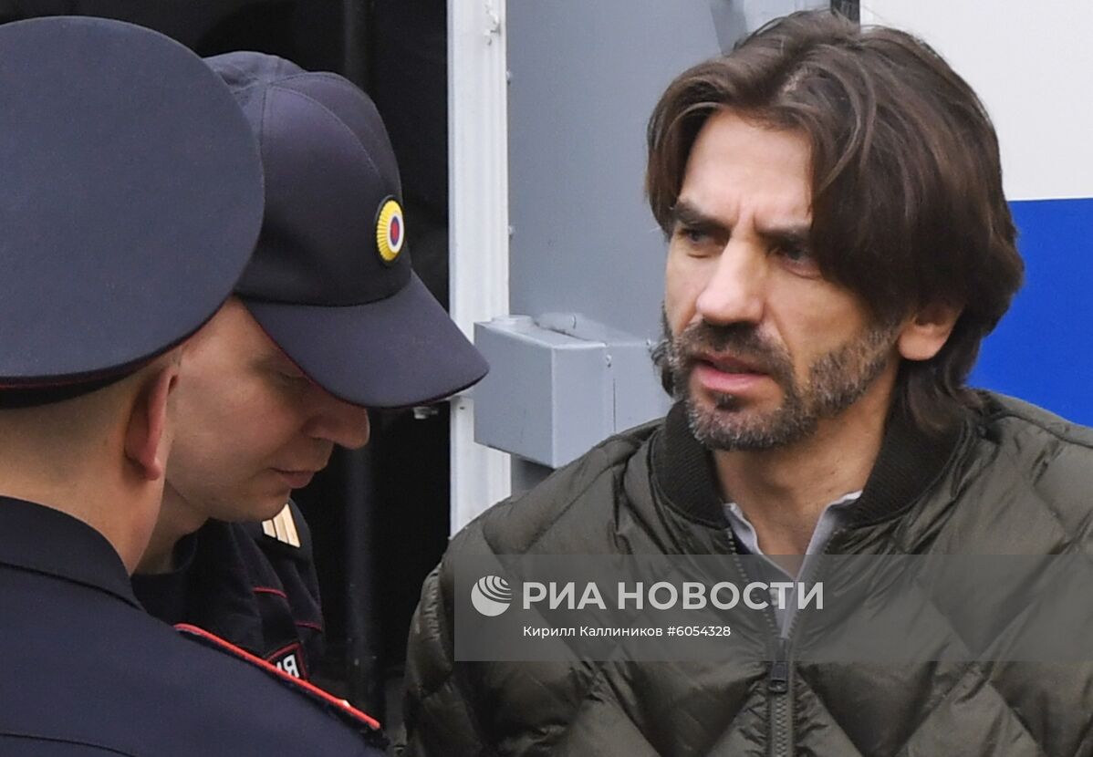 Рассмотрение ходатайства следствия о продлении срока ареста М. Абызову