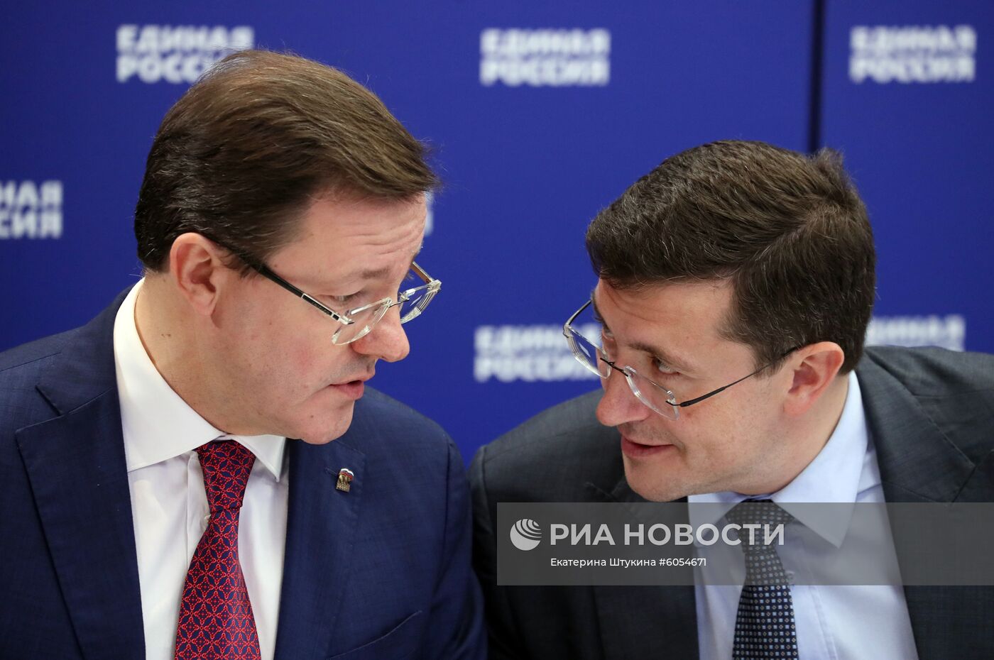 Премьер-министр РФ Д. Медведев провел встречу с кандидатами в секретари региональных отделений "Единой России"