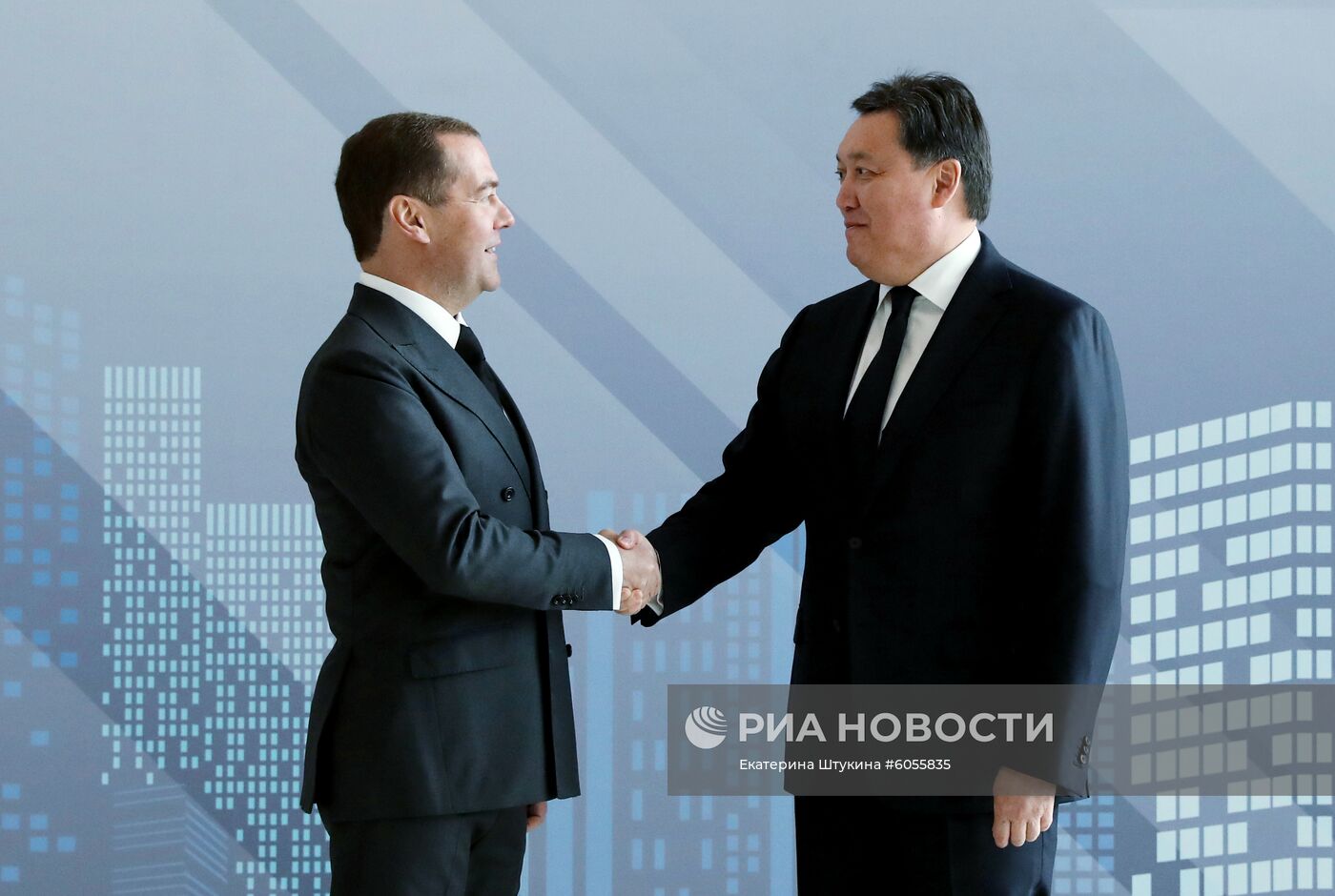 Премьер-министр РФ Д. Медведев принял участие в заседаниях Совета глав правительств СНГ и Евразийского межправительственного совета