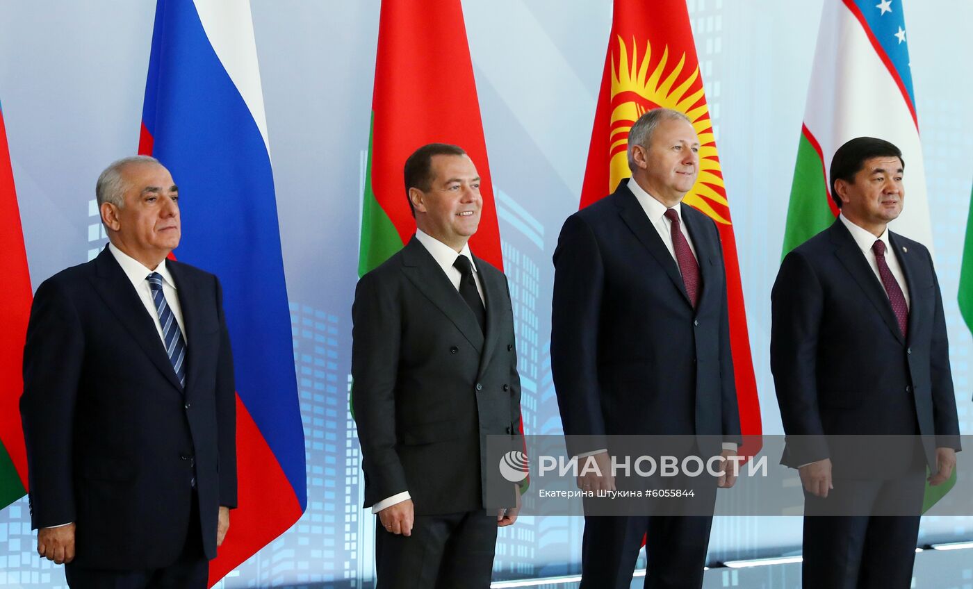 Премьер-министр РФ Д. Медведев принял участие в заседаниях Совета глав правительств СНГ и Евразийского межправительственного совета