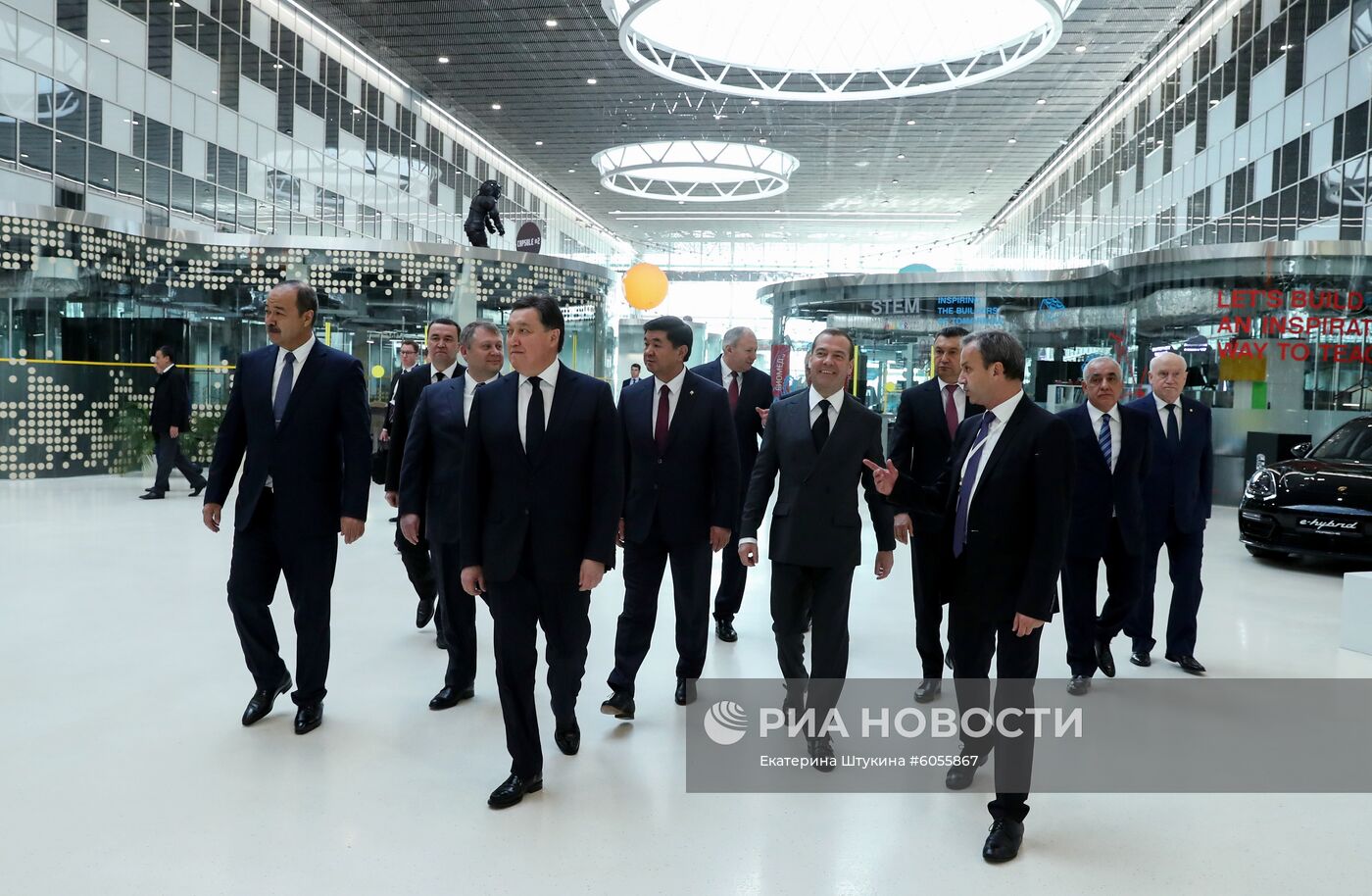 Премьер-министр РФ Д. Медведев принял участие в заседаниях Совета глав правительств СНГ и Евразийского межправительственного совета