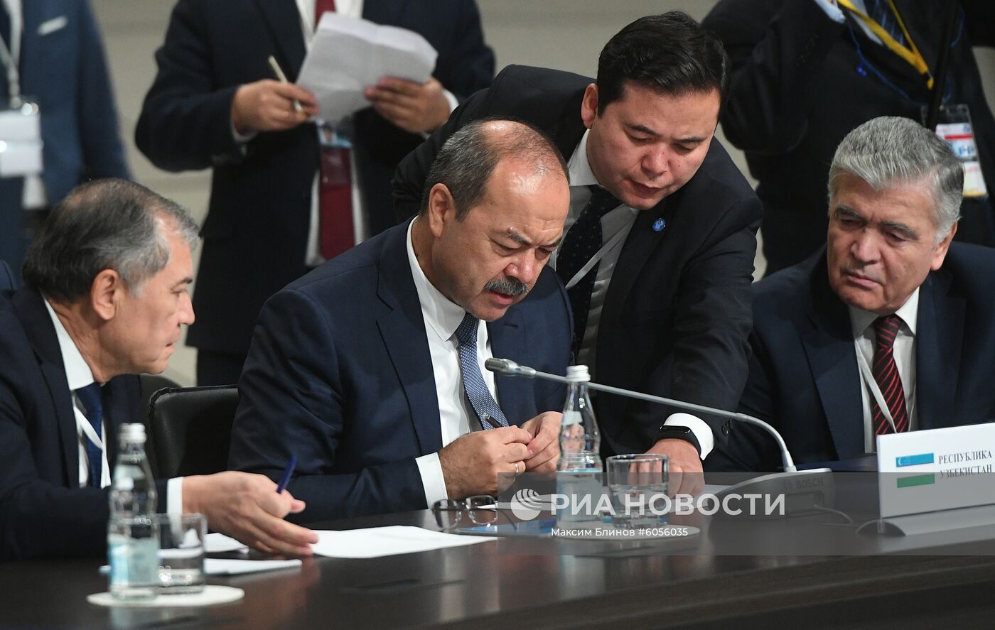 Премьер-министр РФ Д. Медведев принял участие в заседаниях Совета глав правительств СНГ и Евразийского межправительственного совета