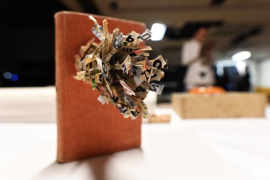 Передача в дар Третьяковской галерее работ современных художников