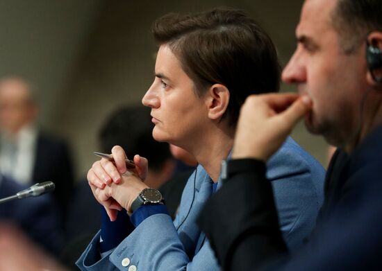 Премьер-министр РФ Д. Медведев принял участие в заседаниях Совета глав правительств СНГ и Евразийского межправительственного совета