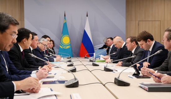 Премьер-министр РФ Д. Медведев принял участие в заседаниях Совета глав правительств СНГ и Евразийского межправительственного совета