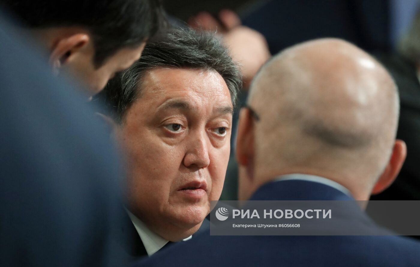 Премьер-министр РФ Д. Медведев принял участие в заседаниях Совета глав правительств СНГ и Евразийского межправительственного совета