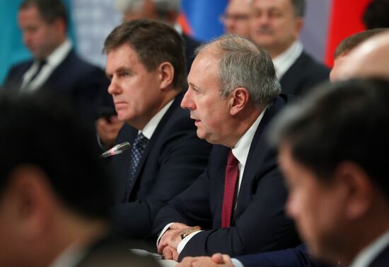 Премьер-министр РФ Д. Медведев принял участие в заседаниях Совета глав правительств СНГ и Евразийского межправительственного совета